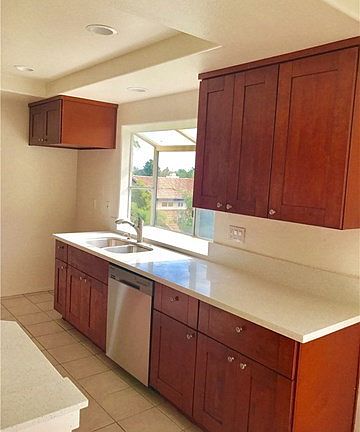 4th image of 2358 Bonita St