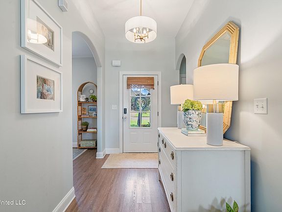 5th image of 3289 Hill Valley Ln