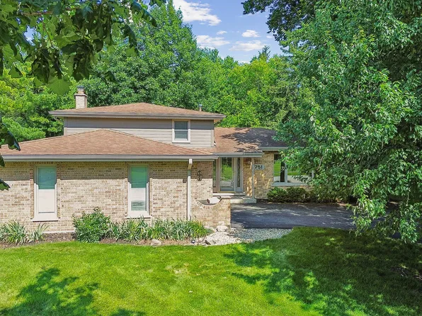 751 Tanglewood Ln, Frankfort, IL 60423