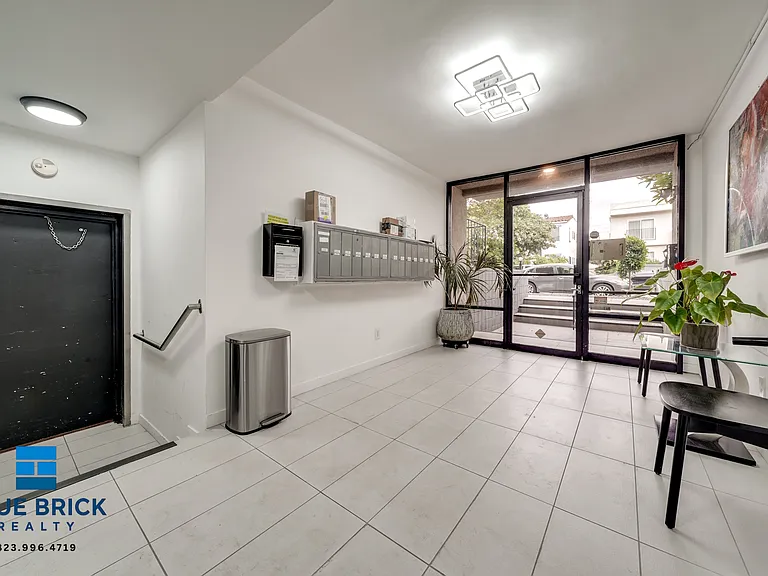 815 S Shenandoah St #301 — Photo 20