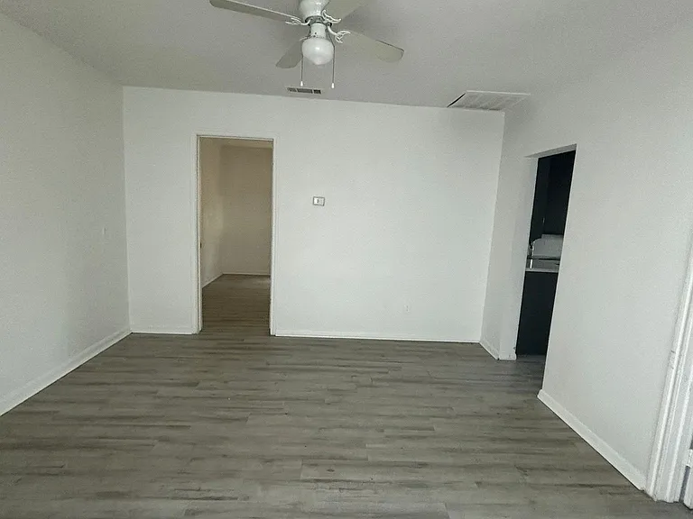 1723 Oak Knoll Dr #6 — Photo 14