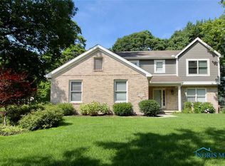 9151 Rolling Hill Rd, Holland, OH 43528