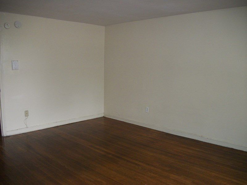 2nd image of 109 School St APT 1