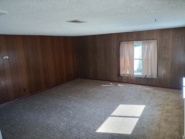 3918 Grant Ave — Photo 6