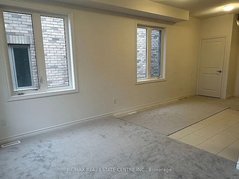 309 Russell St — Photo 3