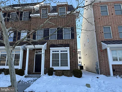 626 D St Photo 1