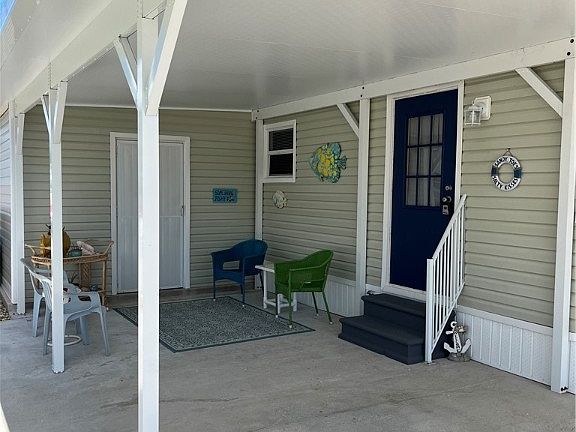 2nd image of 3902 Cherry Ln