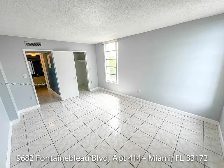 9682 Fontainebleau Blvd #414 — Photo 6
