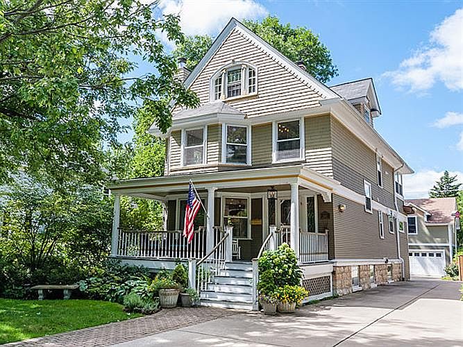 1st image of 530 Forest Ave