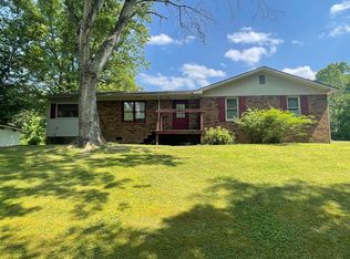 107 Dee Dr, Flat Lick, KY 40935