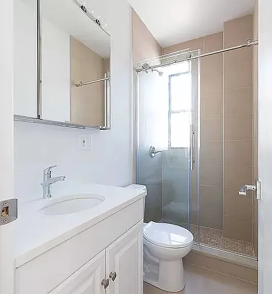 2 Bank St #3 — Photo 10