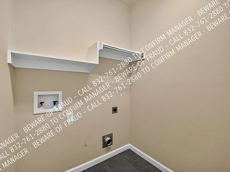 11472 Blackhawk Dr — Photo 15