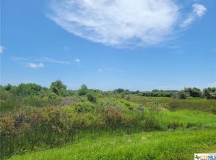 15 Sanders Rd, Seadrift, TX 77983