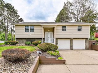 621 Sandy Hill Rd, Irwin, PA 15642