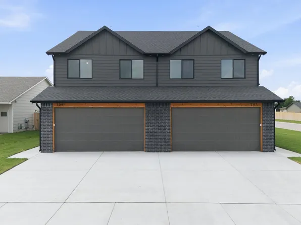 707 E Briarbrook Ln #709, Valley Center, KS 67147