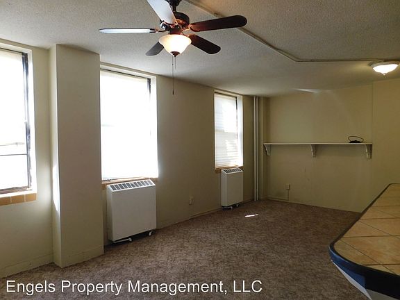 3rd image of 924 N Topeka St APT 102