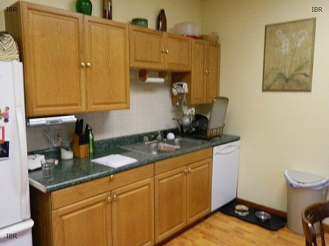 2nd image of 7 Fuller Ln