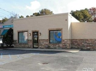 958 Portion Rd, Ronkonkoma, NY 11779