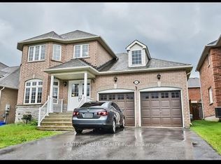 165 Flagstone Way, Newmarket, ON L3X 2Z7