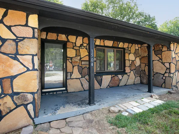 1504 S Rogers Ave, Springfield, MO 65804