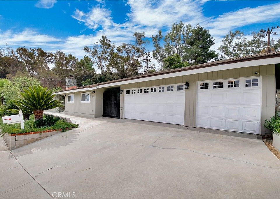 1st image of 15436 Los Molinos St