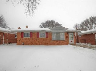 15219 Canberra St, Roseville, MI 48066