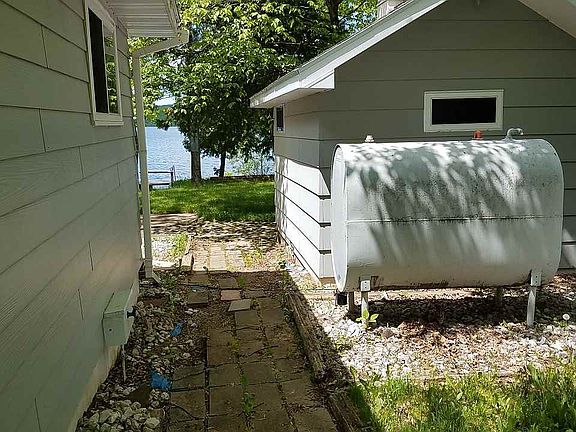 5th image of 34616 Deerwood Dr