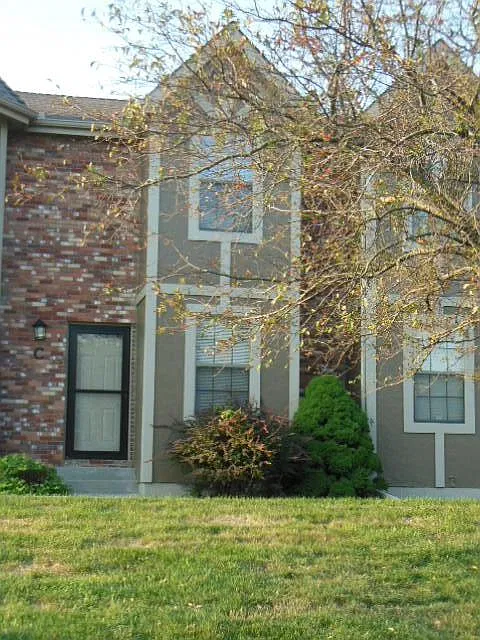2 bed, 1.5 bath, 1021 sqft, $1,485 — Photo 1