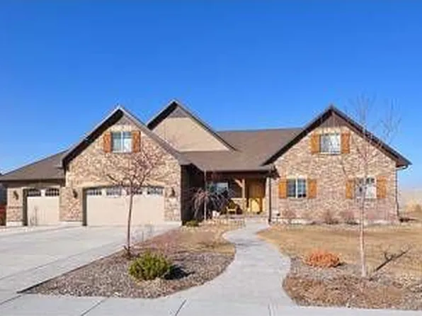 2418 Saddlehorn Ct, Bluffdale, UT 84065