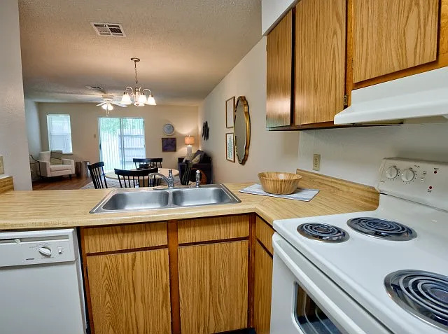Timber Ridge Apartment Homes — Photo 16