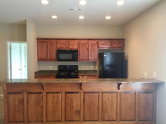 5th image of 3605 SW Deerfield Blvd #2