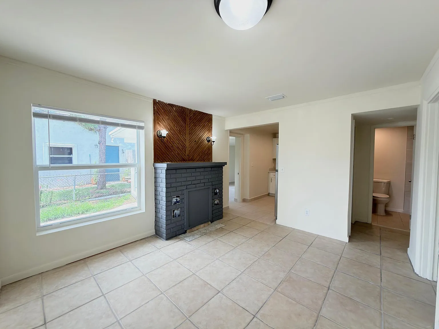 4 bed, 1.5 bath, 1040 sqft, $3,500 — Photo 3