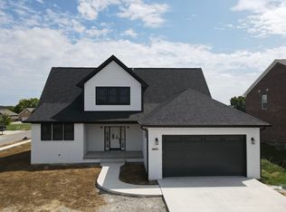 2177 Peacock Dr, Franklin, IN 46131
