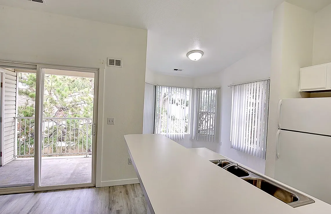 Aspen Apartments — Photo 4