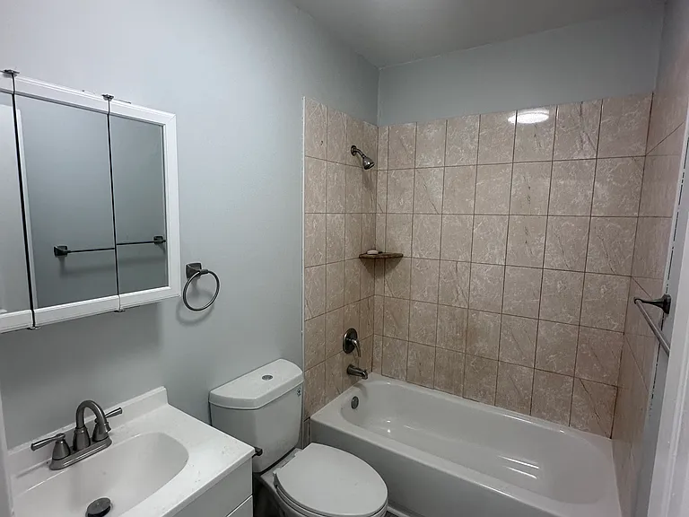 324 Hope Ave #6 — Photo 5
