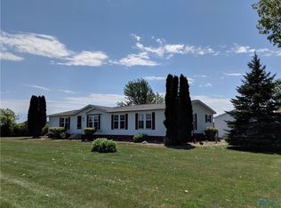 5950 W Little Portage East Rd, Port Clinton, OH 43452