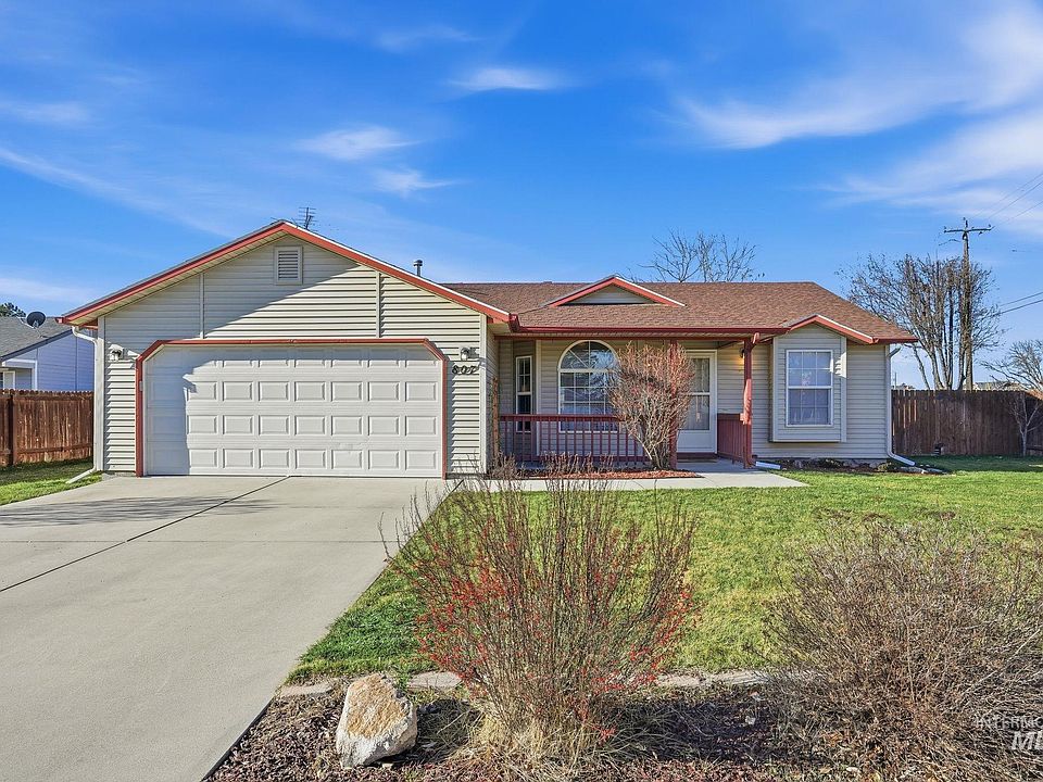 1st image of 807 S Bonneville Dr