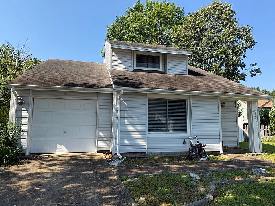 1605 Hathern Ct