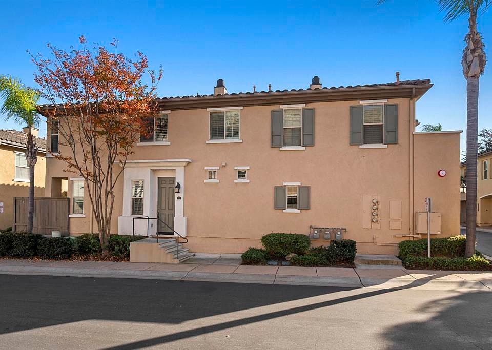 1st image of 2753 Bellezza Dr