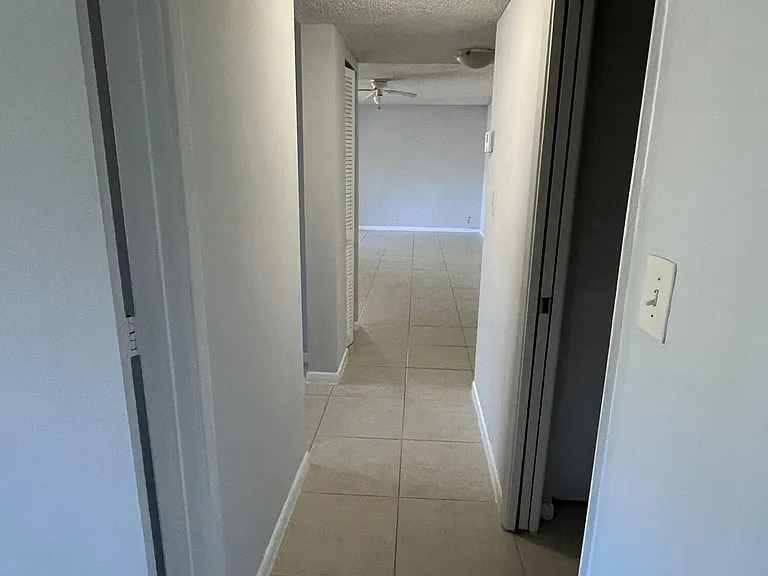 1915 Lavers Cir E #E101 — Photo 15