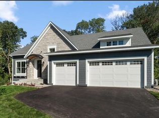 11104 Johnson Rdg, Eden Prairie, MN 55347