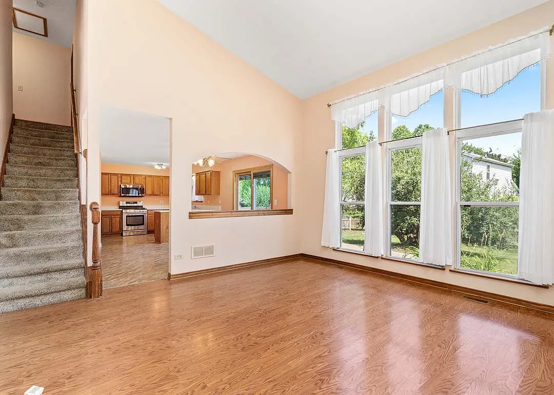 4 bed, 1694 sqft, $3,800 — Photo 4