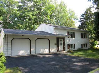 317 Westmoreland Dr, Vernon Hills, IL 60061