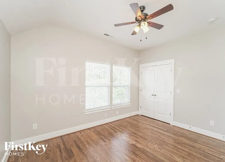 355 Spring St — Photo 11
