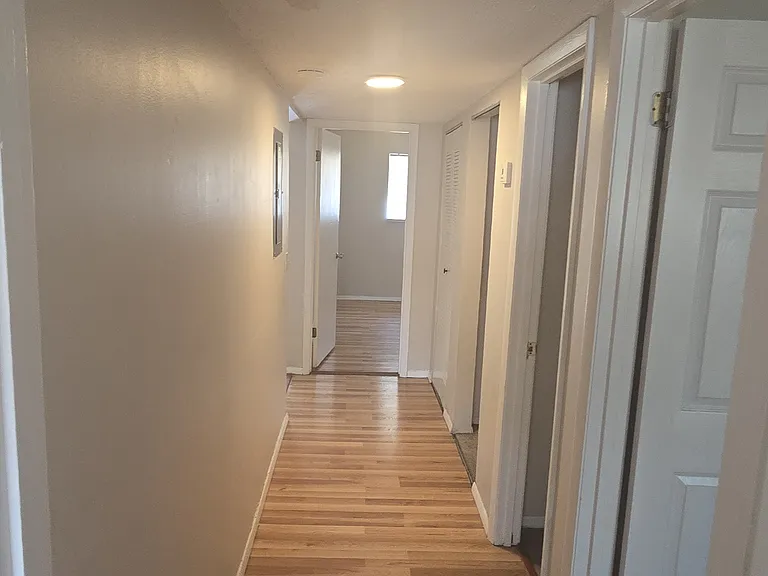 367 W Rosewood Ln — Photo 9