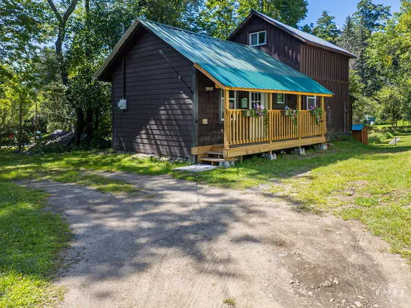 1235 Pine St, Saranac Lake, NY 12983