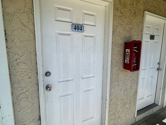 3rd image of 3914 E 11th St #404