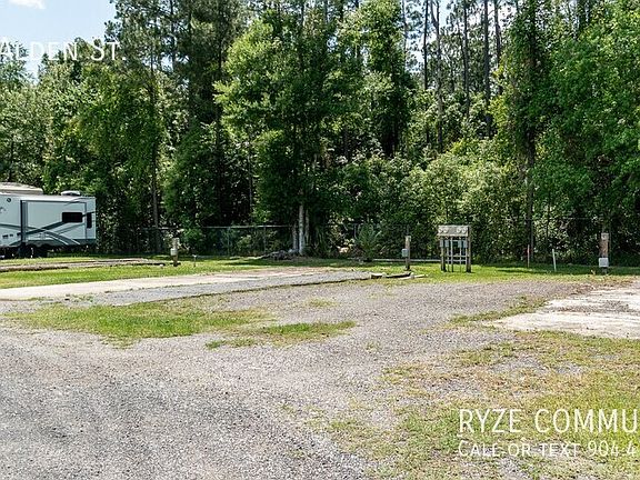 2nd image of 4638 Alden St