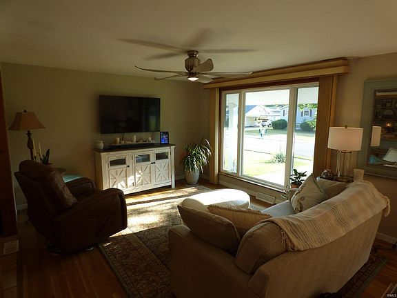 5th image of 1846 Winston Dr