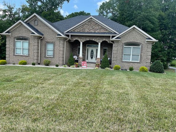 2984 Crescent Hill Dr NE